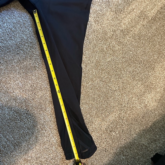 lululemon Black Leggings size 6 - Picture 6 of 6